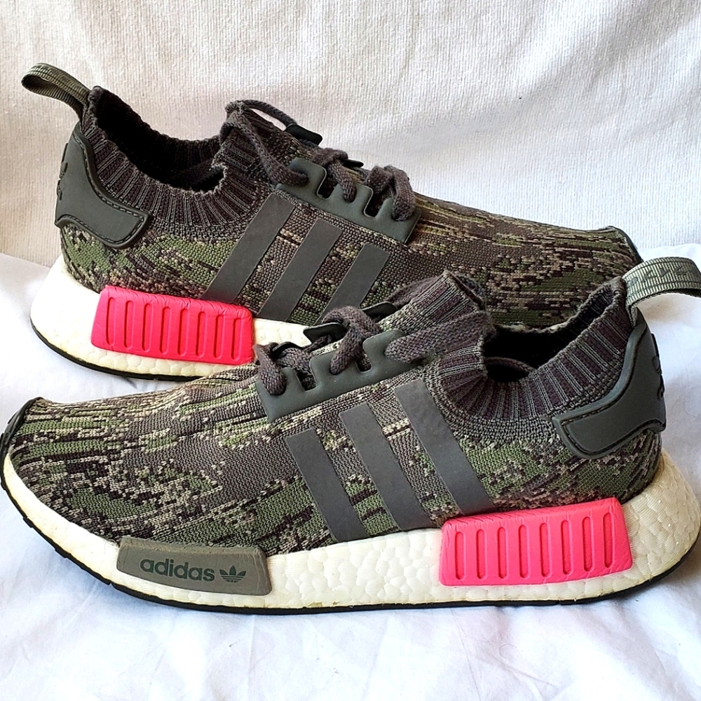 Adidas Mens NMD R1 Primeknit BZ0222 Utility Gray Running Shoes Sneakers Size 7.5